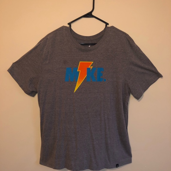 ❌SOLD❌Jordan Gatorade men's shirt - Picture 1 of 2